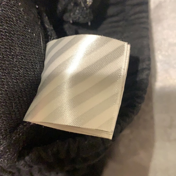 Off-White shorts - Picture 2 of 2